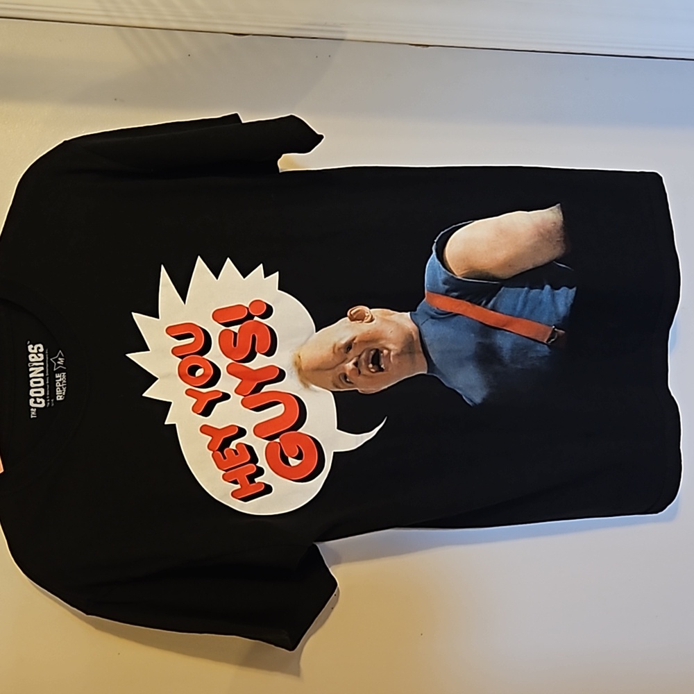 Novelty GOONIES T-SHIRT SLOTH